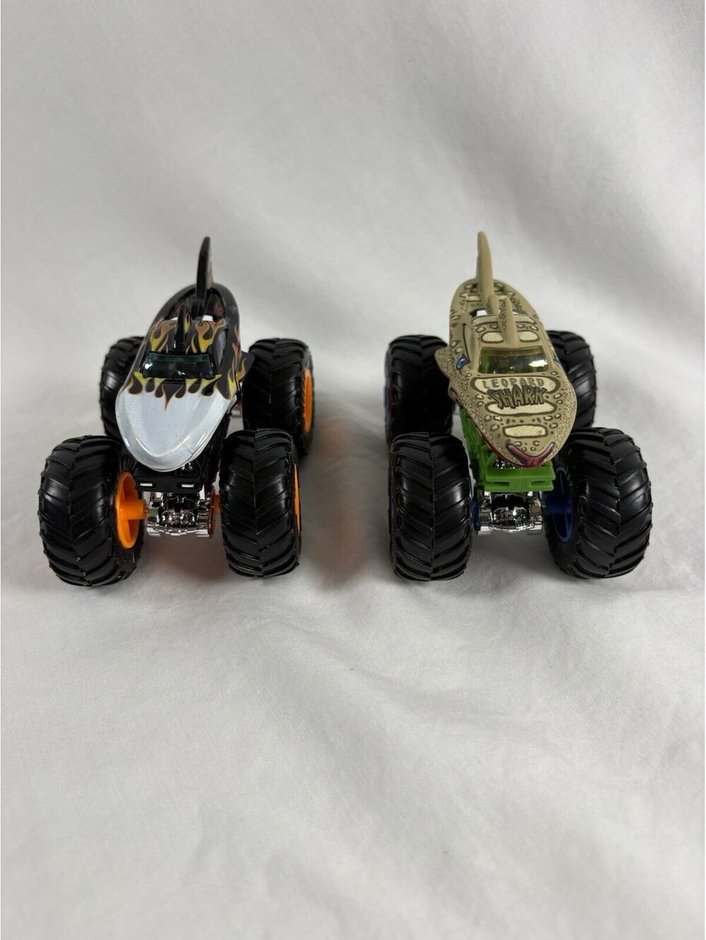 Hot Wheels Leopard & Tiger Shark Monster Truck Tan/Green/Black Diecast